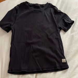 Vuori Ribbed Workout Top